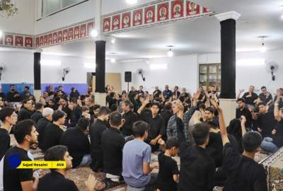 تصاویر/ آیین عزاداری شب سوم محرم با حضور عاشقان اهل‌بیت(ع) در حسینیه شهید مصباح(ره) مشهد برگزار شد