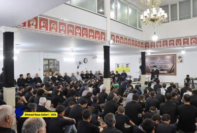 تصاویر/ حضور پرشور مهاجرین افغانستانی در آیین عزاداری شب چهارم محرم در مشهد