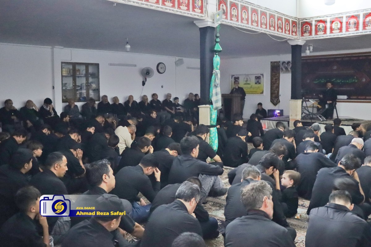 تصاویر/ مراسم عزاداری شام غریبان حسینی با حضور باشکوه مهاجرین افغانستانی در مشهد مقدس برگزار شد